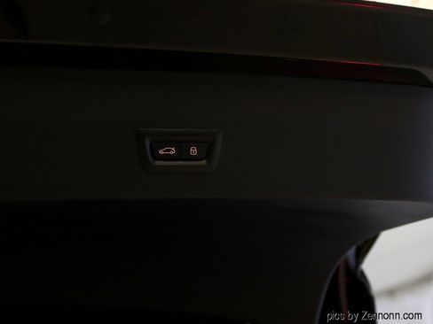 Certified 2025 BMW X4 xDrive30i image 31