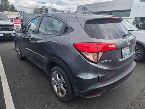 Used 2017 Honda HR-V LX image 3