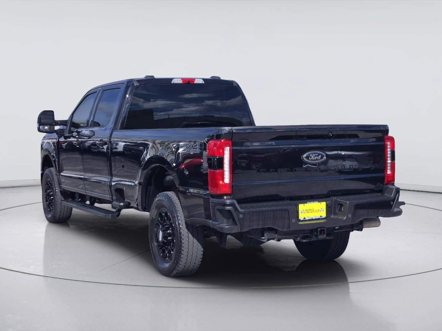 Used 2025 Ford F350 XLT w/ Black Appearance Package AWD/4WD image 6