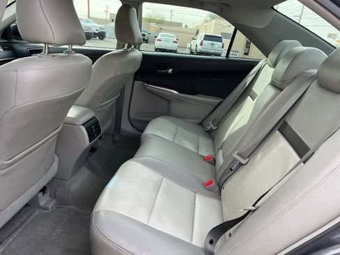 Used 2014 Toyota Camry XLE image 13