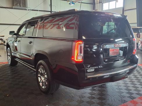 Used 2015 GMC Yukon XL Denali w/ Premium Package AWD/4WD image 5