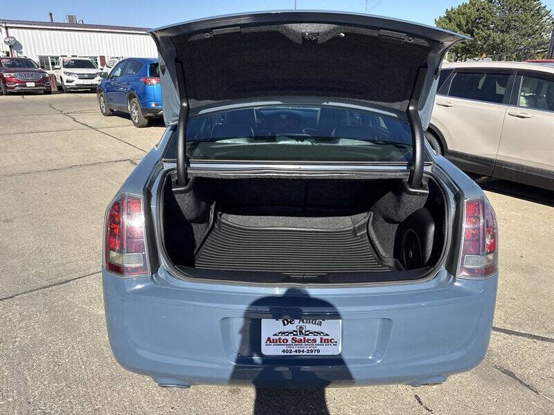 Used 2014 Chrysler 300 S RWD image 21