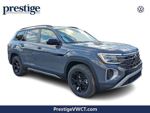 New 2026 Volkswagen Atlas Peak Edition image 1