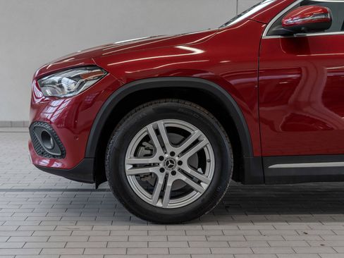 Certified 2021 Mercedes-Benz GLA 250 4MATIC image 4