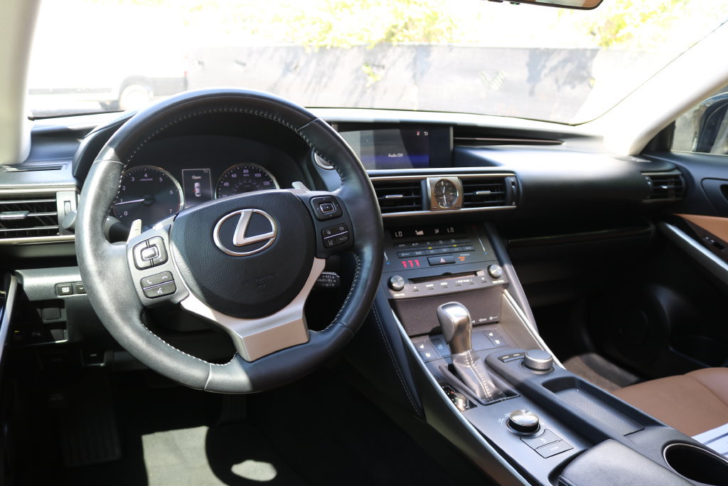 Used 2019 Lexus IS 300 w/ Premium Package RWD image 15