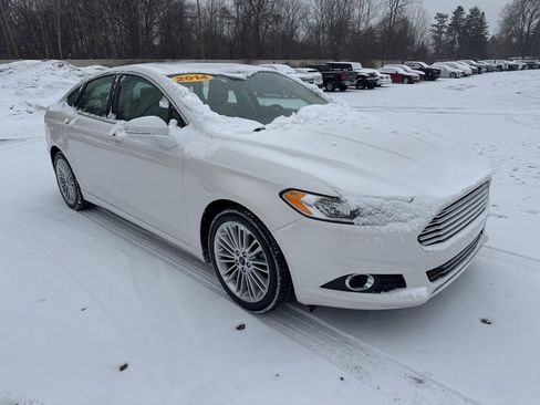 Used 2014 Ford Fusion SE w/ Equipment Group 202A image 2