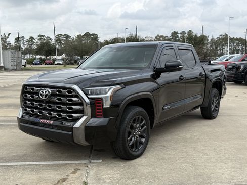 Used 2023 Toyota Tundra Platinum image 9
