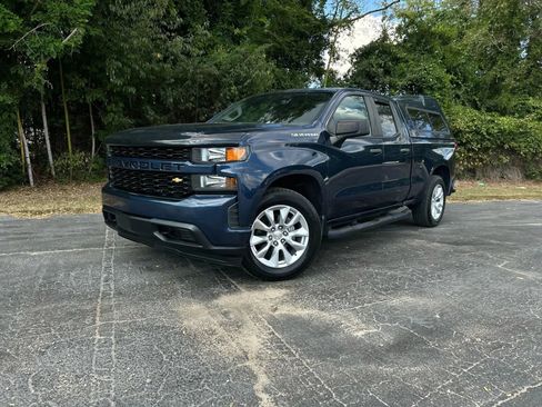 Used 2020 Chevrolet Silverado 1500 Custom w/ Trailering Package image 3