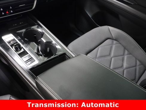 Used 2024 Volkswagen Atlas SE image 17