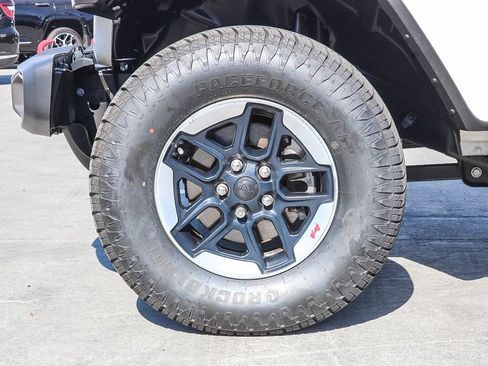 Used 2019 Jeep Wrangler Unlimited Rubicon AWD/4WD image 11