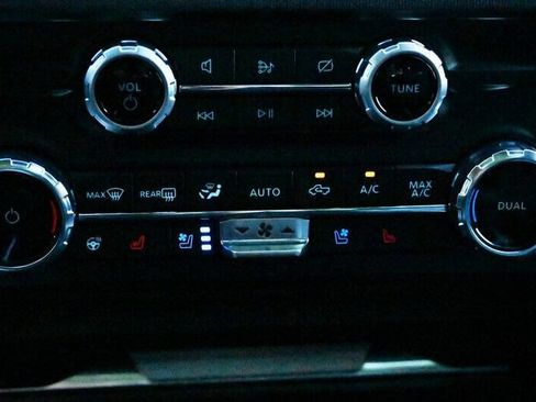 Used 2023 Ford F350 Platinum image 27