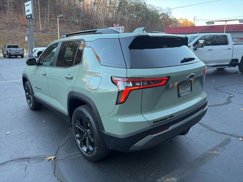 New 2026 Chevrolet Equinox LT image 2