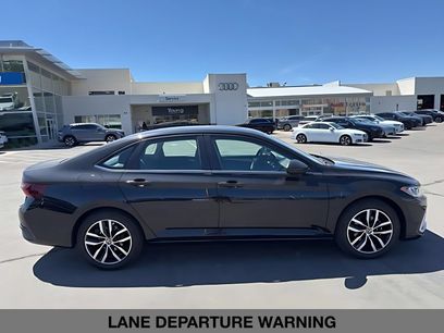 New 2025 Volkswagen Jetta SE w/ Sunroof Package