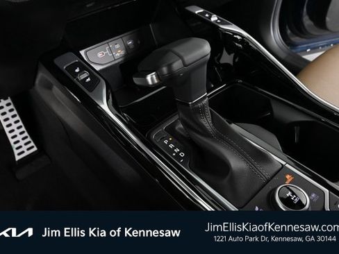 Certified 2024 Kia Sorento SX Prestige w/ Olive Brown Leather Package image 27