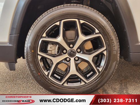 Used 2025 Jeep Compass Limited AWD/4WD image 26