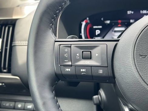 Used 2024 Nissan Pathfinder Platinum w/ Cargo Package AWD/4WD image 23