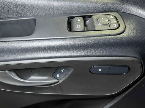 Used 2025 Mercedes-Benz Sprinter 2500 image 17