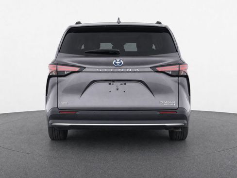 Used 2021 Toyota Sienna Platinum AWD/4WD image 8