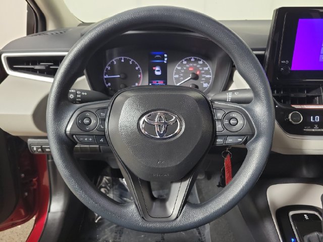 Used 2025 Toyota Corolla LE FWD image 26