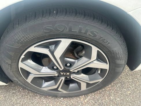 Used 2021 Kia Forte LXS FWD image 7