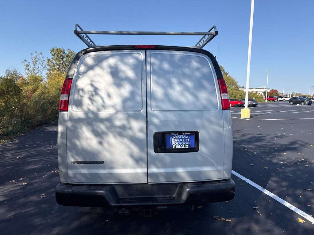 Used 2021 Chevrolet Express 2500 Extended w/ Driver Convenience Package RWD image 7