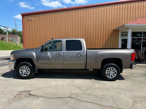 Used 2012 Chevrolet Silverado 3500 LTZ w/ Suspension Package, Off-Road AWD/4WD image 9