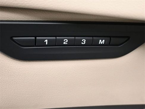 Used 2020 Jaguar XE S image 13