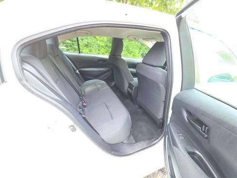 Used 2025 Toyota Corolla LE FWD image 26