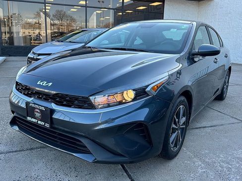 Used 2023 Kia Forte LXS FWD image 1