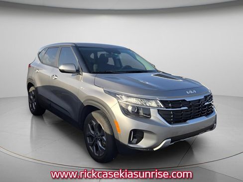 Used 2024 Kia Seltos LX AWD/4WD image 4