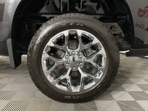 Used 2019 Chevrolet Silverado 1500 Custom w/ Custom Value Package RWD image 10