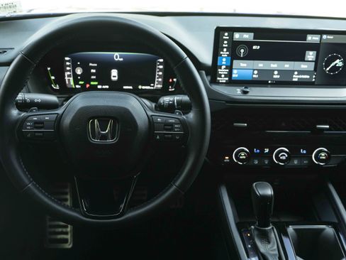 Used 2024 Honda Accord Sport image 19