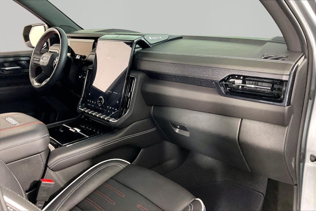 Used 2025 GMC Yukon AT4 Ultimate w/ LPO, Floor Liner Package AWD/4WD image 23