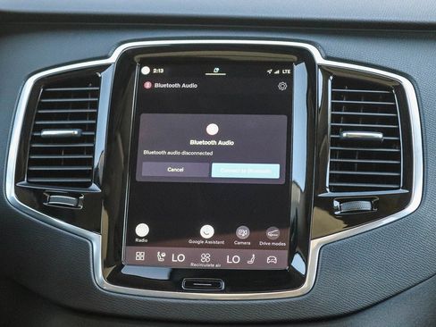 Used 2025 Volvo XC90 T8 Plus w/ Protection Package Premier AWD/4WD image 16
