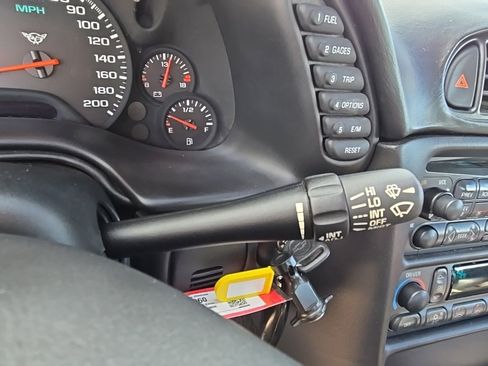 Used 2000 Chevrolet Corvette Convertible w/ Memory Pkg image 27