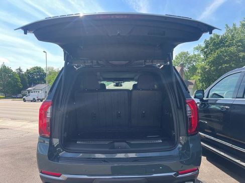 Used 2026 GMC Yukon AT4 w/ AT4 Preferred Package AWD/4WD image 6
