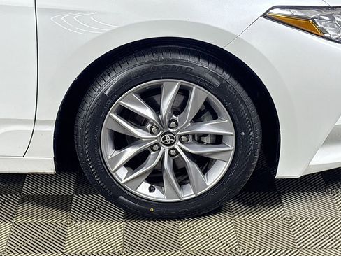 Used 2022 Toyota Avalon XLE w/ Moonroof Package image 24