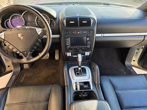 Used 2009 Porsche Cayenne S image 9