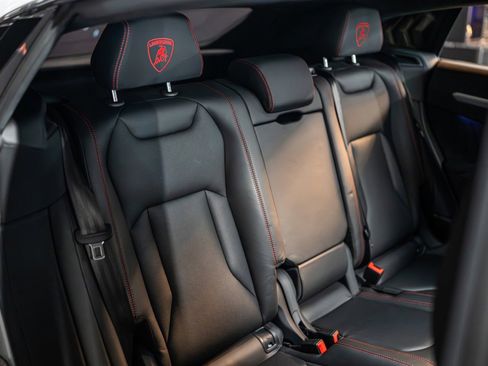 Used 2019 Lamborghini Urus image 17