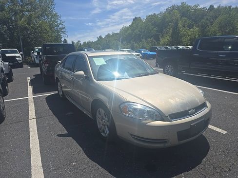 Used 2012 Chevrolet Impala LT w/ LT Sunroof Package FWD image 2