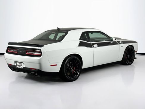 Used 2022 Dodge Challenger R/T Scat Pack w/ T/A Package image 11