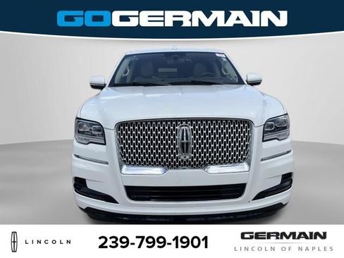 Used 2024 Lincoln Navigator Reserve AWD/4WD image 10