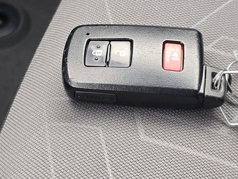 Used 2023 Toyota Tacoma TRD Off-Road image 32