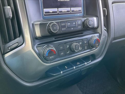 Used 2019 Chevrolet Silverado 1500 LT w/ Texas Edition AWD/4WD image 32