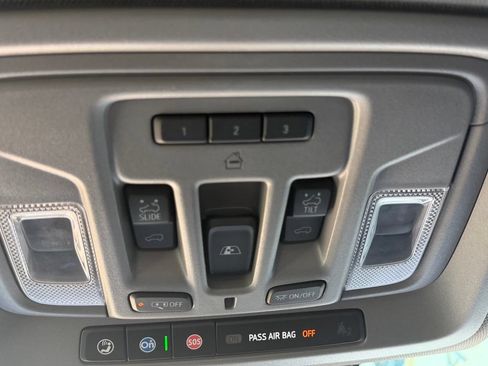 Used 2024 GMC Sierra 1500 Denali w/ Technology Package AWD/4WD image 42