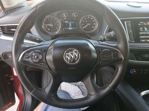 Used 2018 Buick Enclave Premium image 10