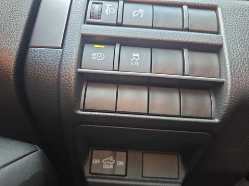 Used 2024 Toyota Tacoma TRD Off-Road AWD/4WD image 22