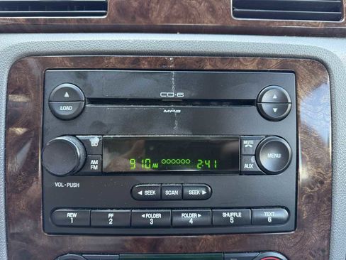 Used 2005 Ford Five Hundred SEL AWD/4WD image 18