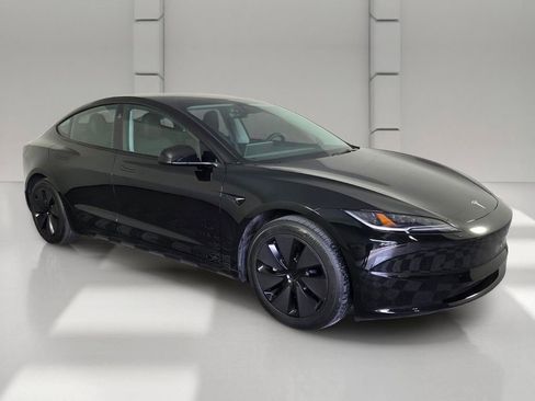 Used 2024 Tesla Model 3 Standard Range RWD image 2