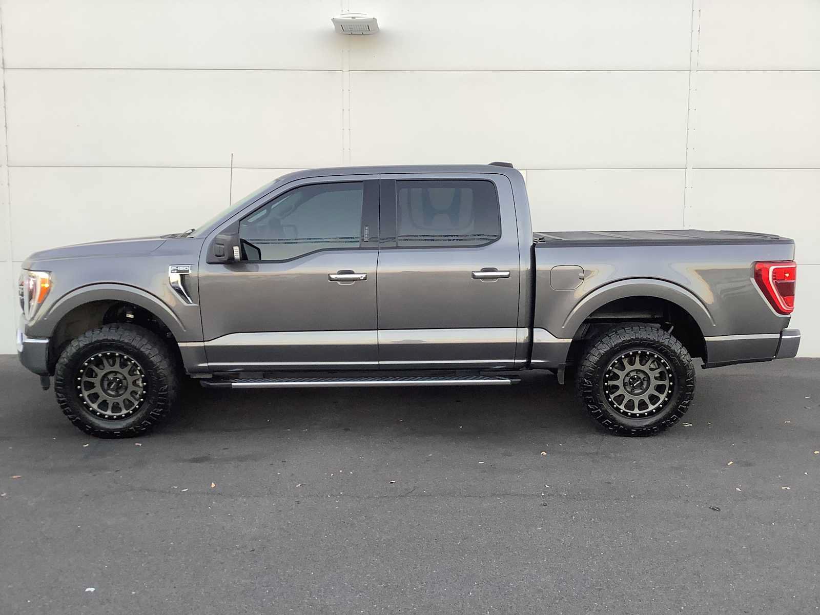 Used 2022 Ford F150 XLT w/ Equipment Group 302A High AWD/4WD image 2